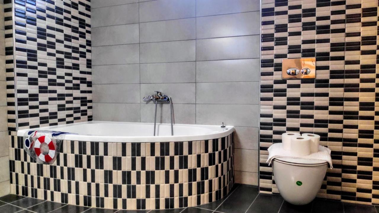 Ourania luxury apartment Keramotí Zewnętrze zdjęcie